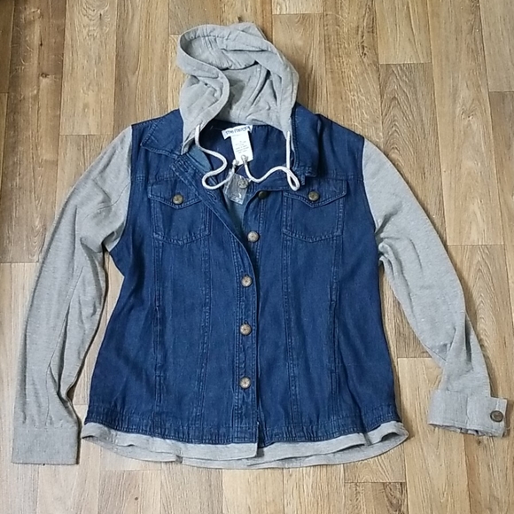 The Paragon Jackets & Blazers - The Paragon Hooded Denim Jacket Size M